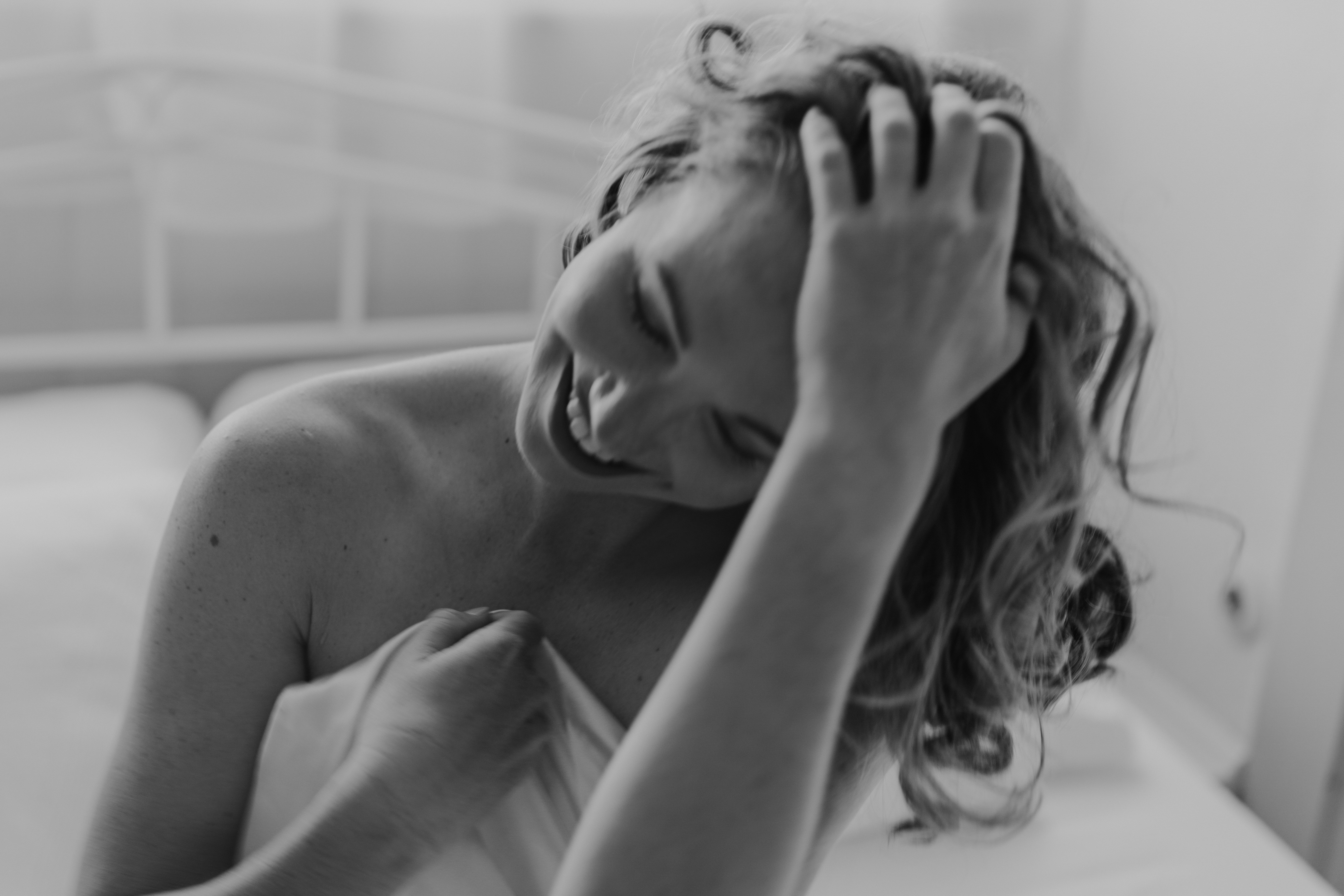 Lisa beim Boudoirshooting, entspannt und bei sich